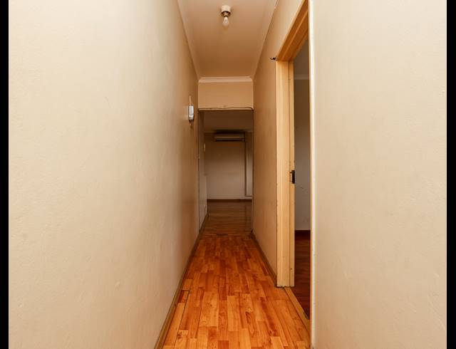 2 BEDROOM FLAT FOR SALE IN OVERPORT